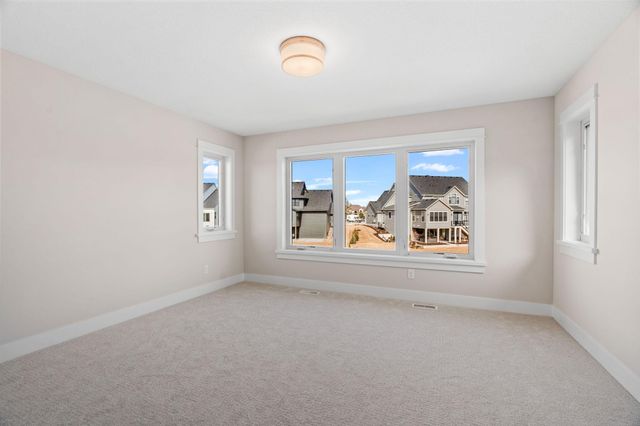 16404 47th Place N, Plymouth, MN 55446