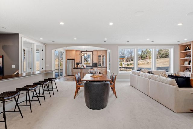 16404 47th Place N, Plymouth, MN 55446