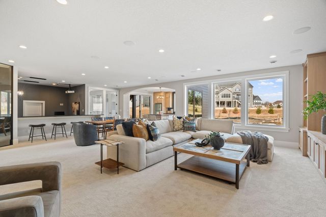 16404 47th Place N, Plymouth, MN 55446