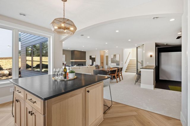 16404 47th Place N, Plymouth, MN 55446