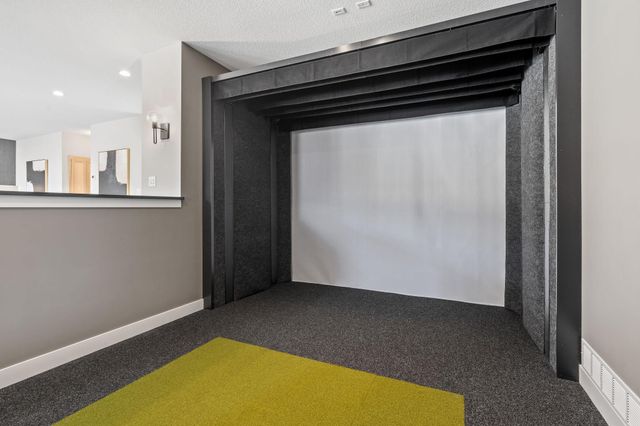 16404 47th Place N, Plymouth, MN 55446