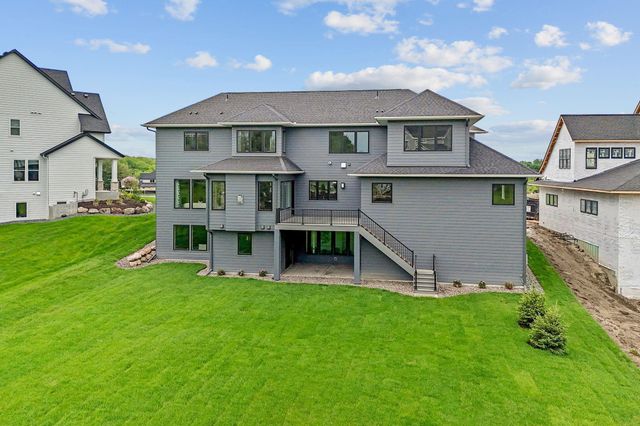 16404 47th Place N, Plymouth, MN 55446