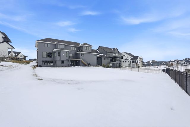 16404 47th Place N, Plymouth, MN 55446