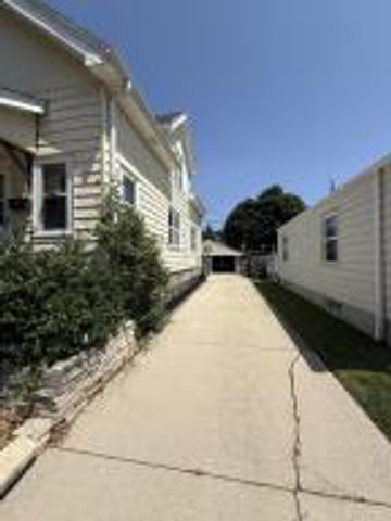 3464 S Brust AVENUE, Milwaukee, WI 53207
