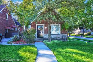 361 Elizabeth Lake Road, Pontiac, MI 48341
