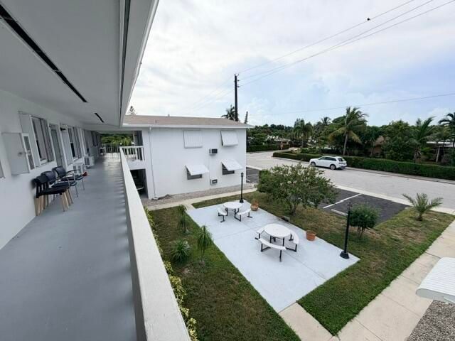 315 7th Avenue S 6B, Lake Worth Beach, FL 33460