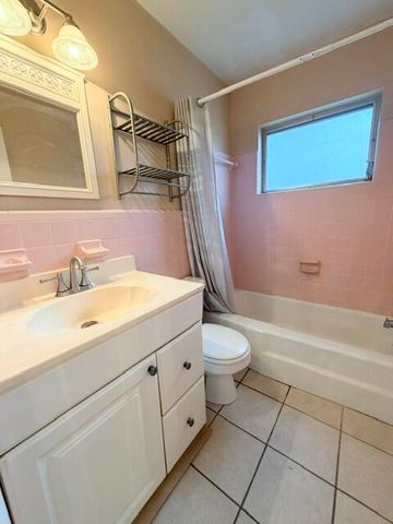 315 7th Avenue S 6B, Lake Worth Beach, FL 33460