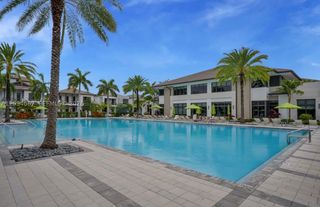 8167 NW 41st St E-208, Doral, FL 33166