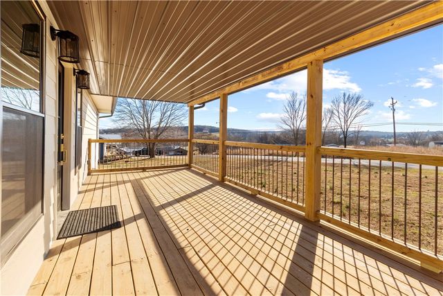104 N Locust Street, Lead Hill, AR 72644