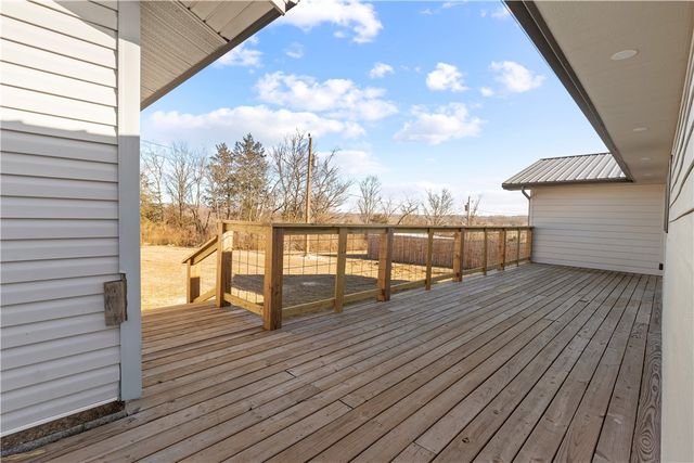 104 N Locust Street, Lead Hill, AR 72644