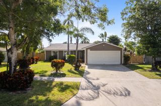 108 Cambridge Lane, Royal Palm Beach, FL 33411