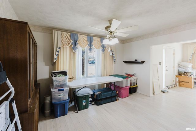 217 S JACKSON Street, Hurst, IL 62949