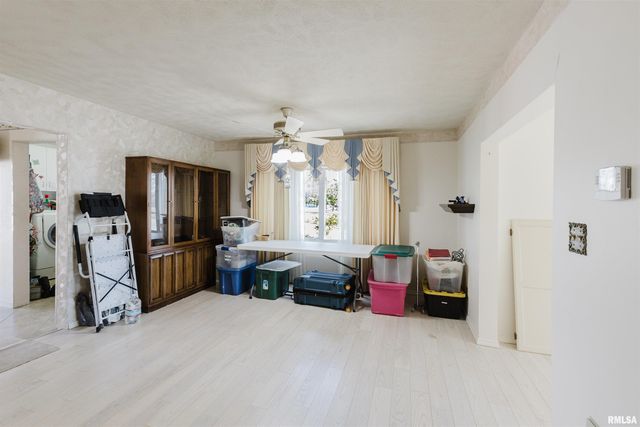 217 S JACKSON Street, Hurst, IL 62949