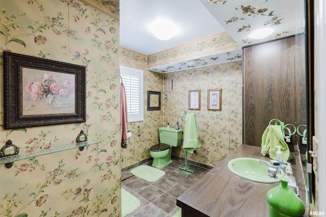 217 S JACKSON Street, Hurst, IL 62949