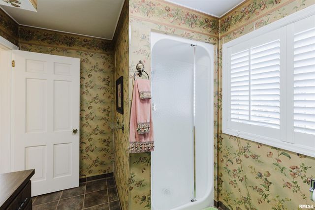 217 S JACKSON Street, Hurst, IL 62949