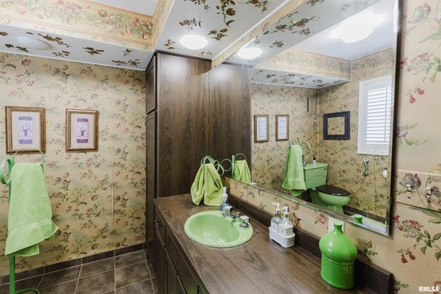 217 S JACKSON Street, Hurst, IL 62949