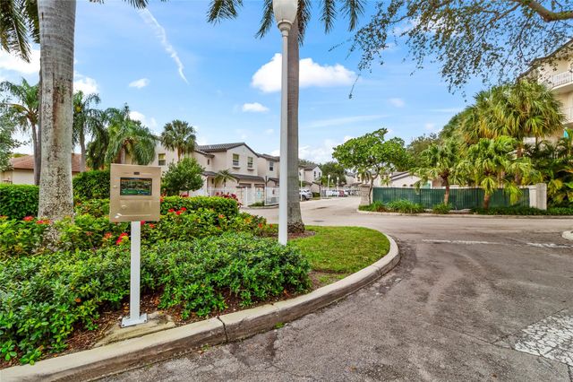 1900 Oceanwalk Ln 136, Lauderdale By The Sea, FL 33062