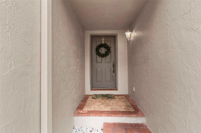 1900 Oceanwalk Ln 136, Lauderdale By The Sea, FL 33062