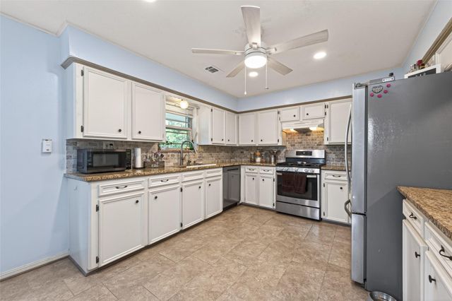 20586 Split Oak Drive, New Caney, TX 77357