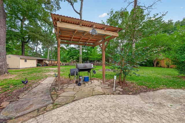20586 Split Oak Drive, New Caney, TX 77357