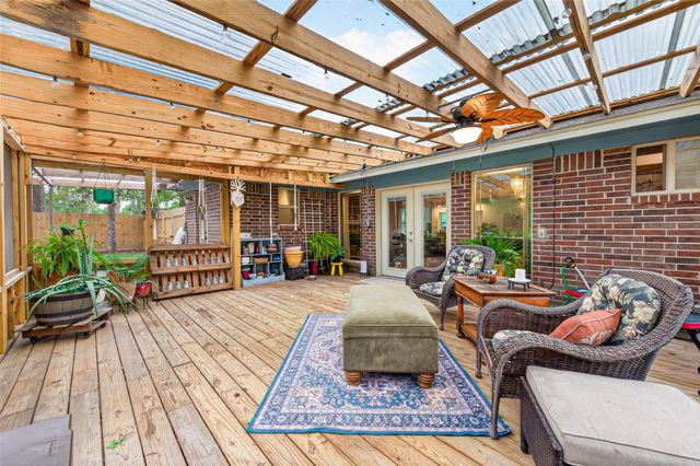 20586 Split Oak Drive, New Caney, TX 77357