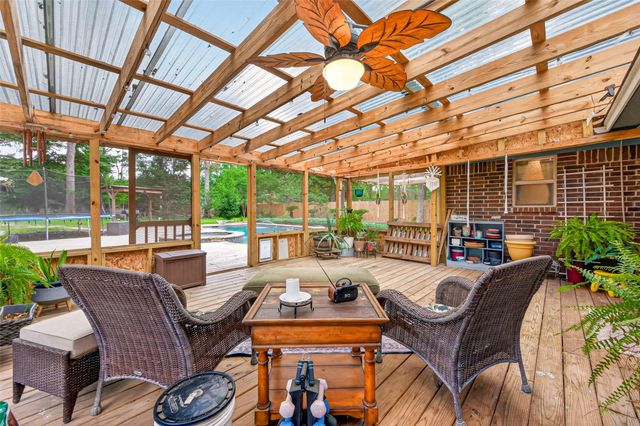 20586 Split Oak Drive, New Caney, TX 77357