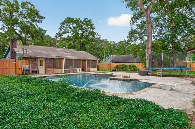 20586 Split Oak Drive, New Caney, TX 77357