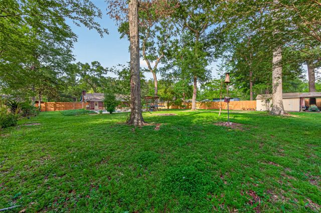 20586 Split Oak Drive, New Caney, TX 77357