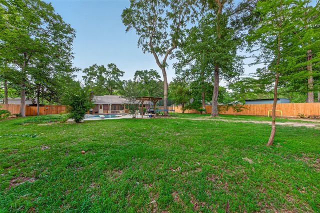 20586 Split Oak Drive, New Caney, TX 77357