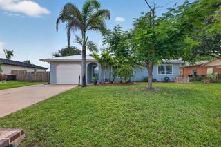 2231 SE Glover Street, Port St. Lucie, FL 34984