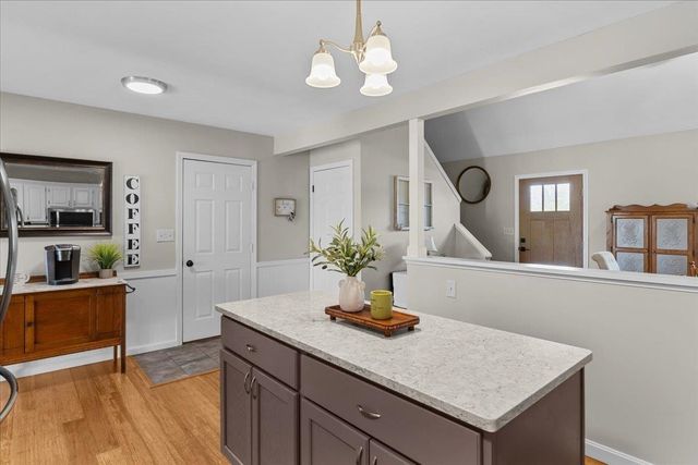 6 Vivian Lane, St. Albans Town, VT 05478