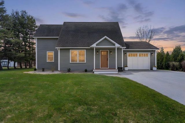 6 Vivian Lane, St. Albans Town, VT 05478