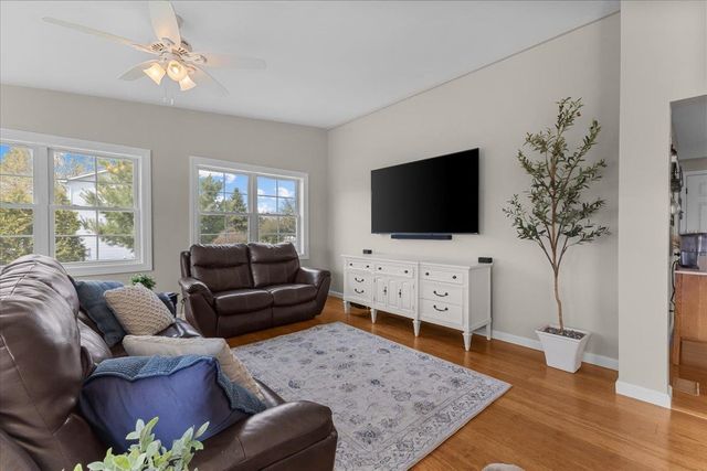 6 Vivian Lane, St. Albans Town, VT 05478