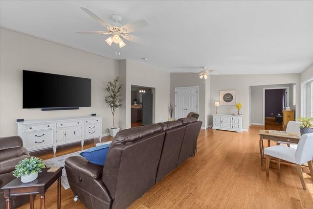 6 Vivian Lane, St. Albans Town, VT 05478