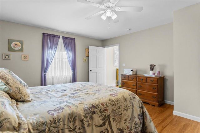 6 Vivian Lane, St. Albans Town, VT 05478