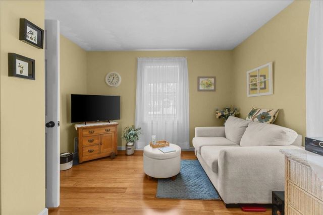 6 Vivian Lane, St. Albans Town, VT 05478