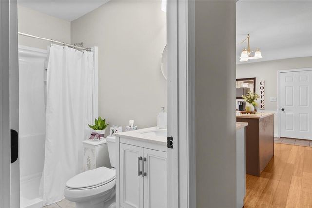 6 Vivian Lane, St. Albans Town, VT 05478