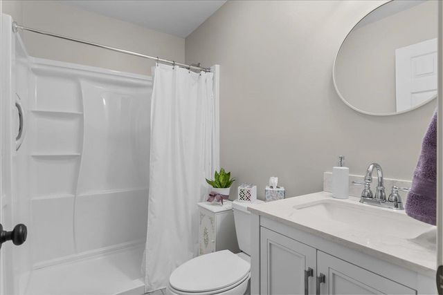 6 Vivian Lane, St. Albans Town, VT 05478
