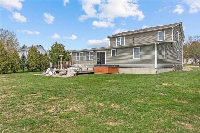 6 Vivian Lane, St. Albans Town, VT 05478