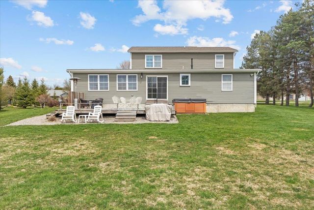 6 Vivian Lane, St. Albans Town, VT 05478