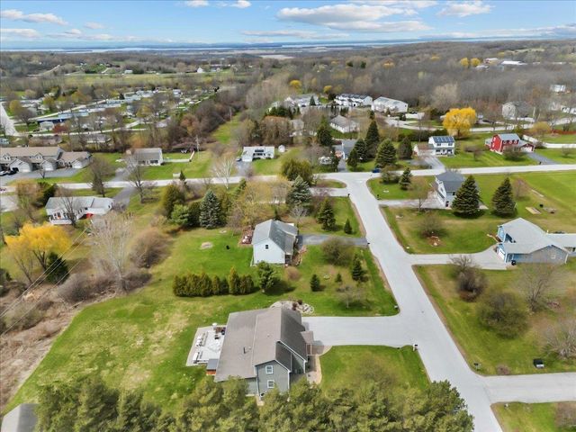 6 Vivian Lane, St. Albans Town, VT 05478
