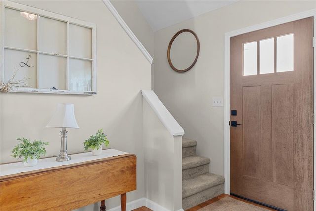 6 Vivian Lane, St. Albans Town, VT 05478