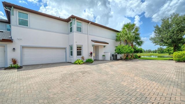 7552 DIVOT LOOP, Bradenton, FL 34202