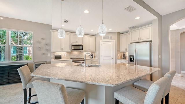 7552 DIVOT LOOP, Bradenton, FL 34202