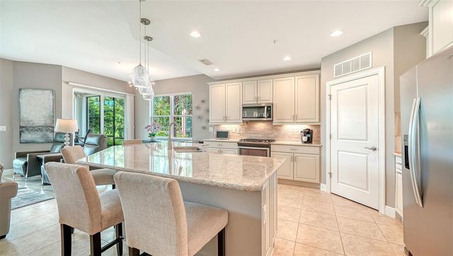 7552 DIVOT LOOP, Bradenton, FL 34202