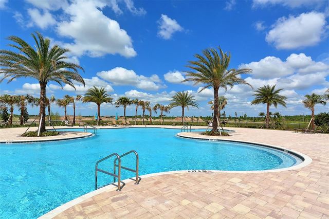 7552 DIVOT LOOP, Bradenton, FL 34202