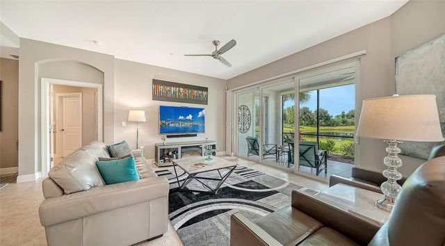7552 DIVOT LOOP, Bradenton, FL 34202