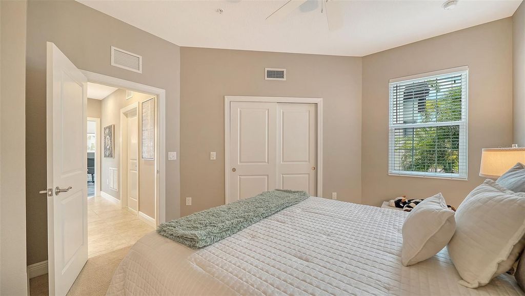 Image 38 of property listing at 7552 DIVOT LOOP, Bradenton, FL 34202
