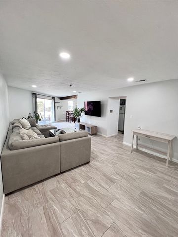 39 Christopher B, Stoughton, MA 02072