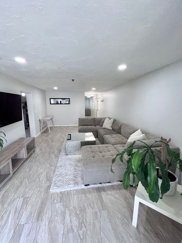 39 Christopher B, Stoughton, MA 02072